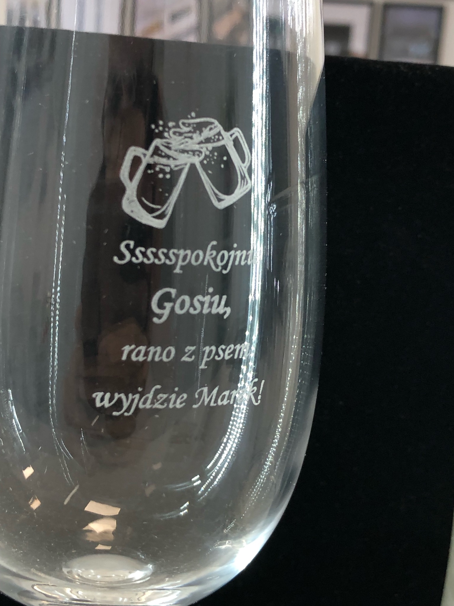 Grawer na szkle