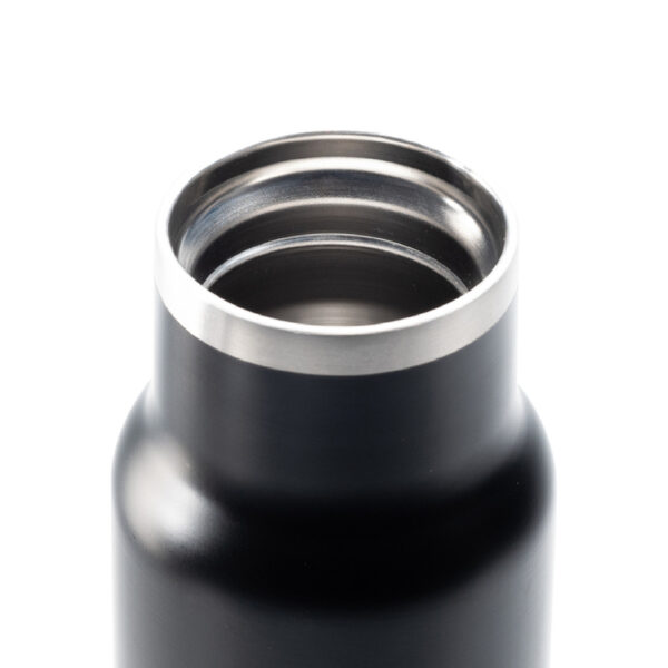 Butelka-termiczna-530-Czarna-Zagrawerowani-04.jpg Butelka-termiczna-530-Czarna-Zagrawerowani-04.jpg