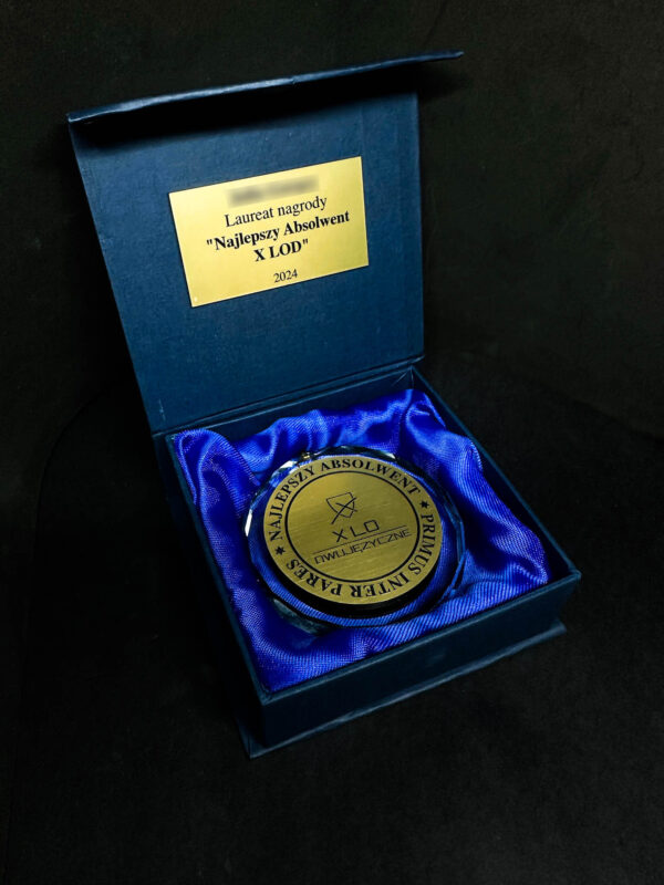 Szklany medal z grawerem