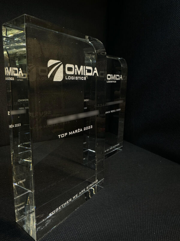 Szklana statuetka Block + etui Szklana statuetka Block + etui