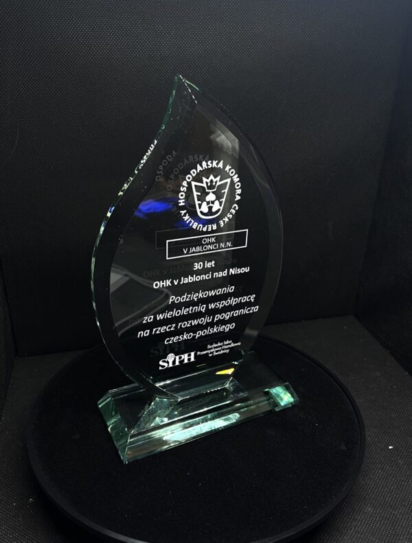 Statuetka DROP Zagrawerowani (2) Statuetka DROP Zagrawerowani (2)