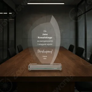 Statuetka szklana z etui G010