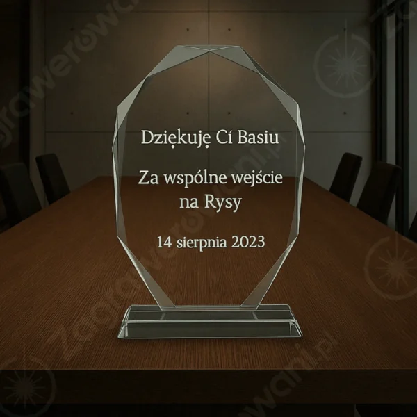 Zagrawerowani-statuetka-G007
